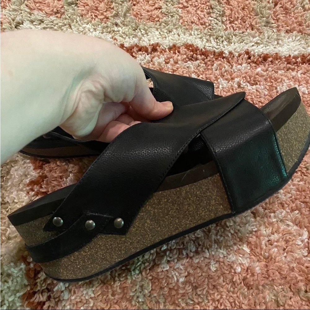 Platform cork sandals
Women’s size 9